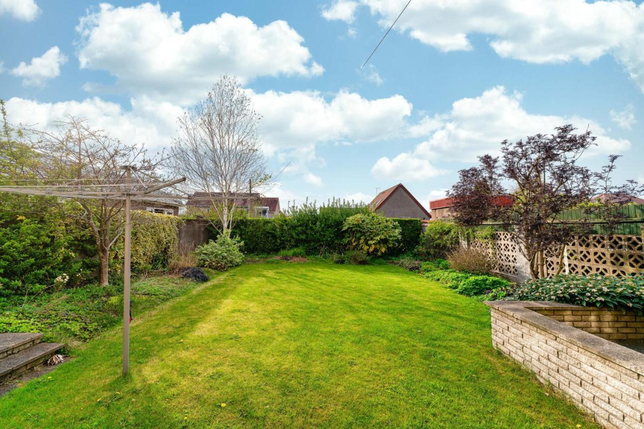 New Four Bedroom House - All Rooms Ensuite Stirling Esterno foto