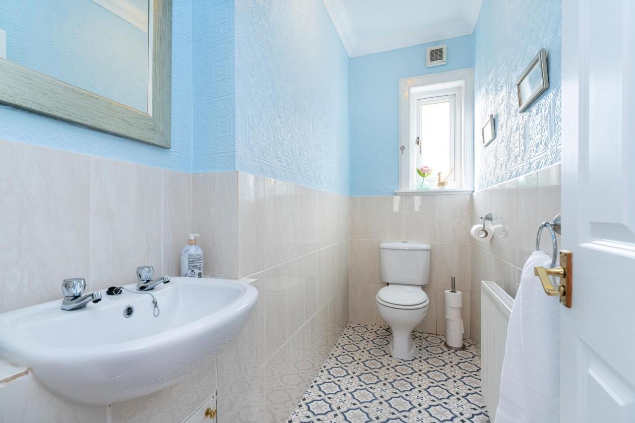 New Four Bedroom House - All Rooms Ensuite Stirling Esterno foto