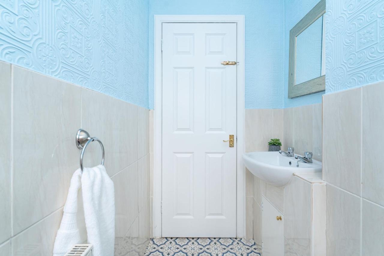 New Four Bedroom House - All Rooms Ensuite Stirling Esterno foto