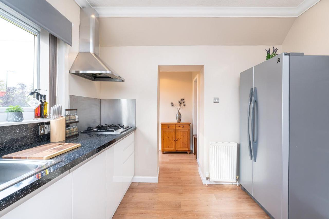 New Four Bedroom House - All Rooms Ensuite Stirling Esterno foto