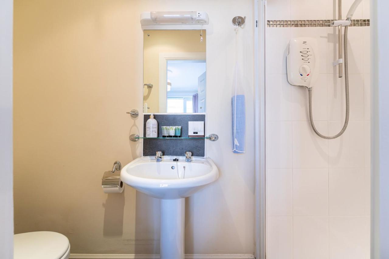 New Four Bedroom House - All Rooms Ensuite Stirling Esterno foto