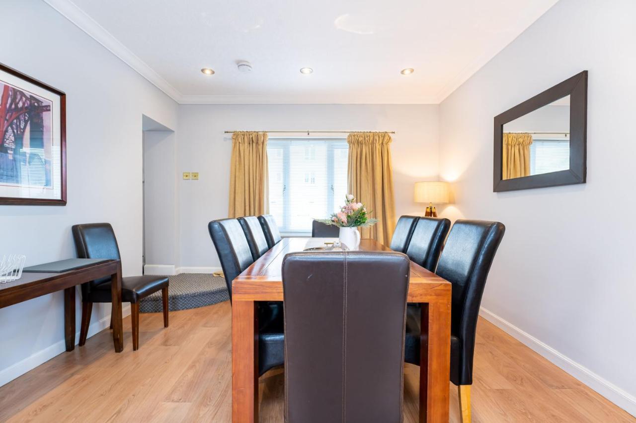 New Four Bedroom House - All Rooms Ensuite Stirling Esterno foto