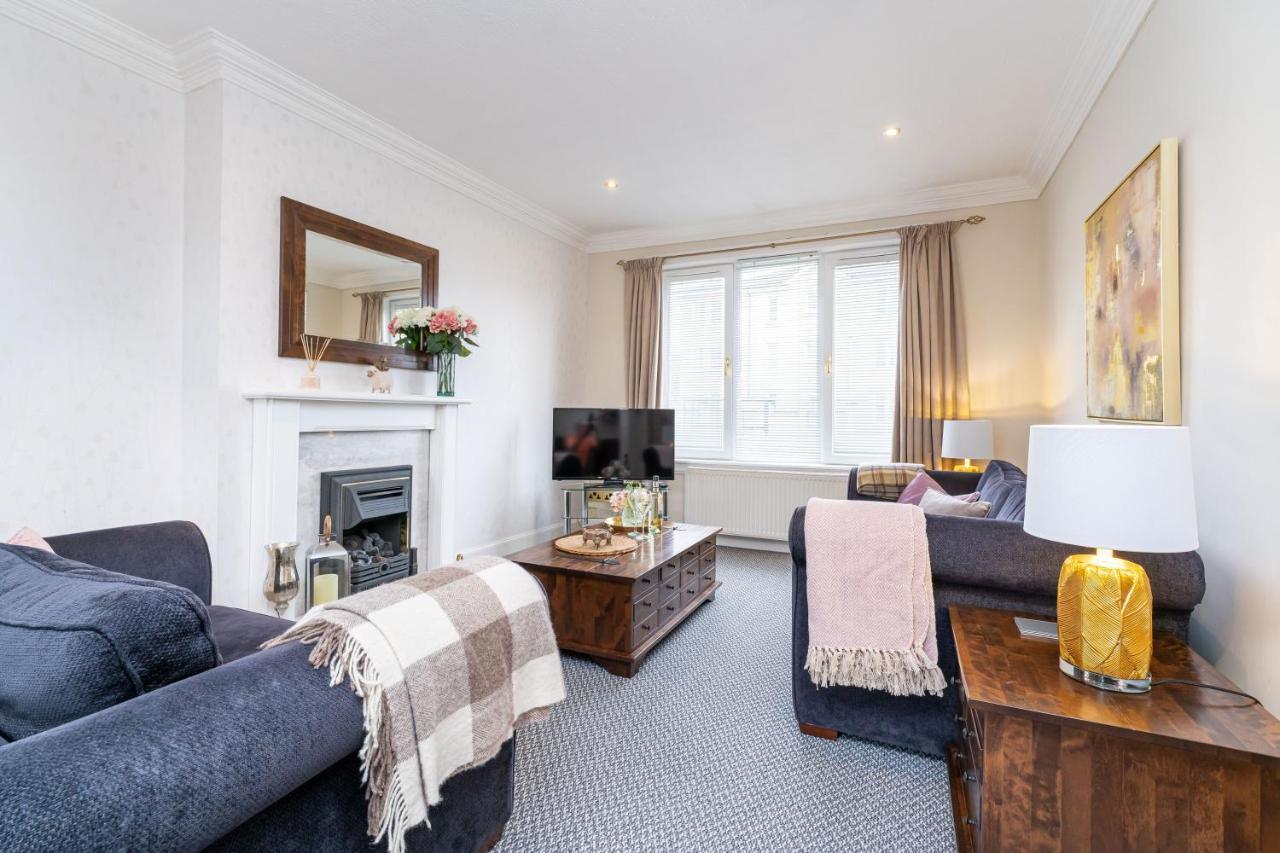 New Four Bedroom House - All Rooms Ensuite Stirling Esterno foto