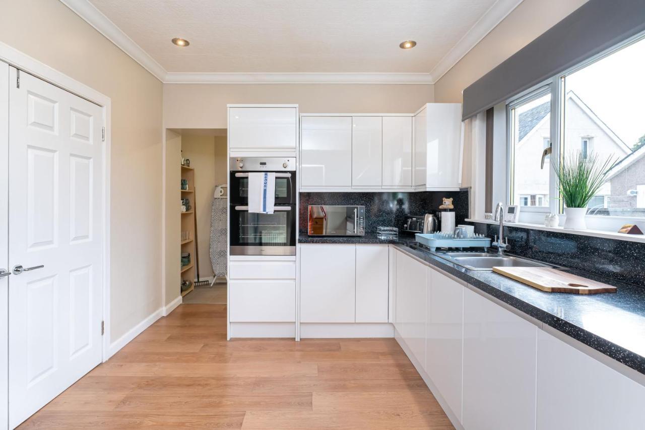 New Four Bedroom House - All Rooms Ensuite Stirling Esterno foto